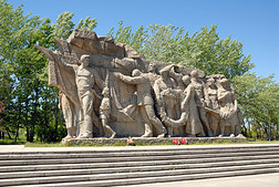 马马耶夫库尔干上的二战纪念方尖碑