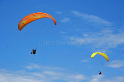 滑翔伞双人组