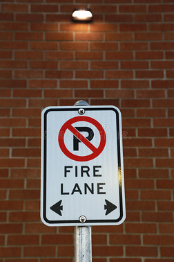 禁止停车消防车道