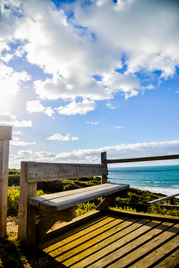 海蓝天空木质座椅4
