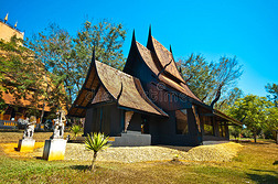 兰纳古建筑传统的泰国北部风格