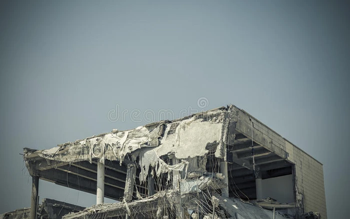 地震后倒塌的建筑物