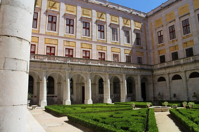 葡萄牙马夫拉国家宫庭院