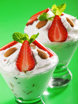 草莓香草冰淇淋