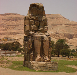埃及死亡之城-2010年7月7日死亡守护神之城的雕塑