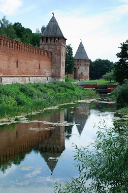 斯摩棱斯克堡垒墙紧接在后的向指已提到的人河大学教师,俄罗斯帝国