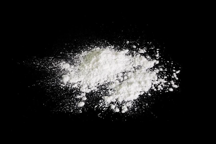 婴儿滑石粉向黑的