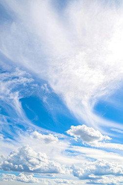 蓝色天背景和戏剧