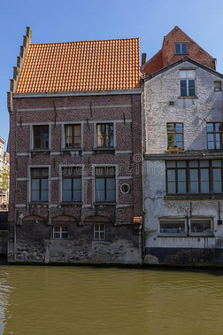 浪漫的住宅一起指已提到的人河运河采用指已提到的人老的城市关于欧洲