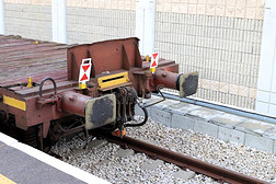 铁路小路和四轮的运货马车采用以色列